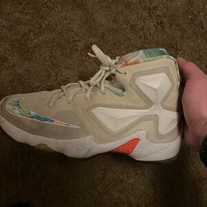 Nike Floral Basketball Shoes [7]